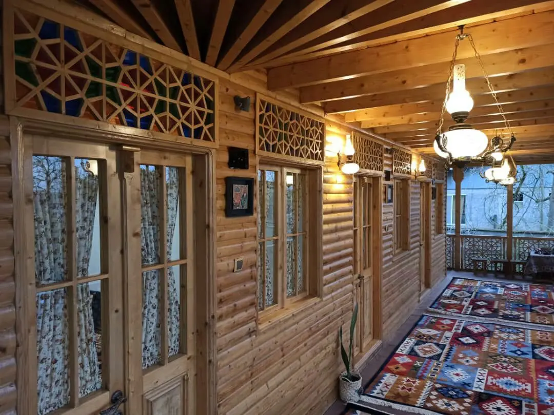 عمارت بومگردی باباخان گیلان (سوئیت نازخاتون)