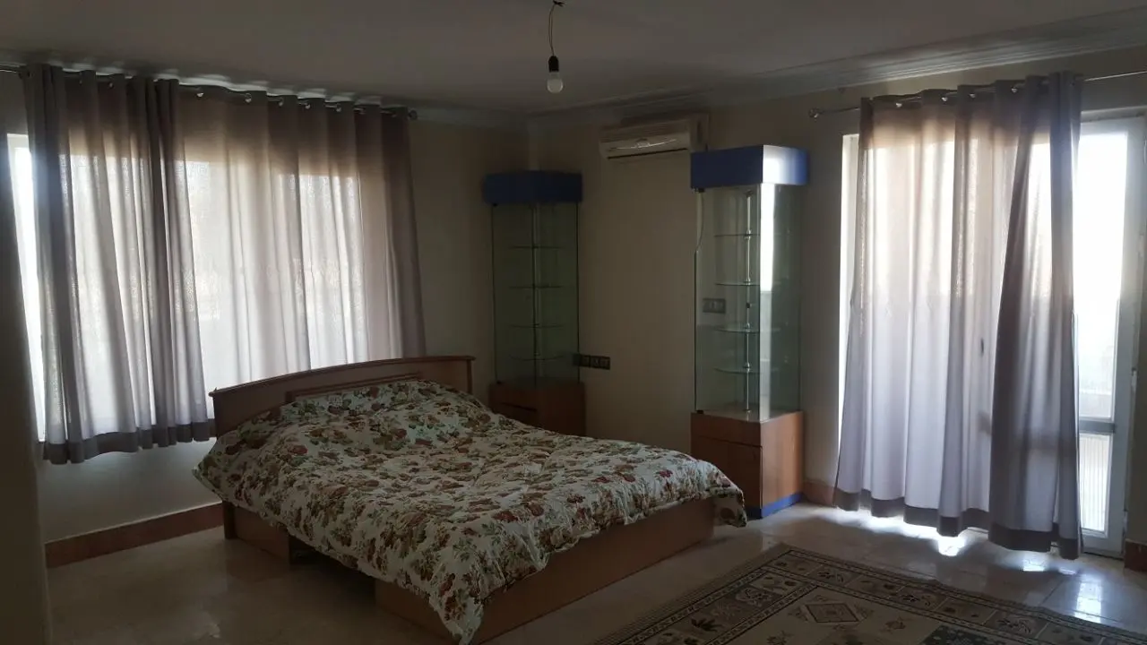 ویلای تریپلکس استخر آبگرم در کردان