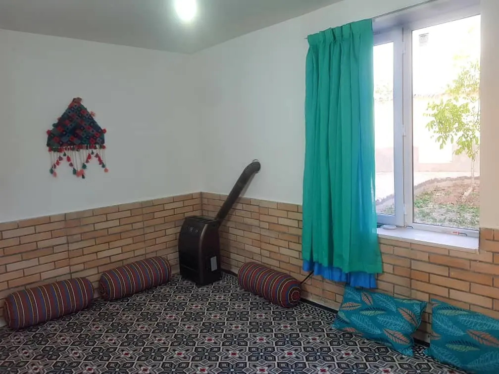 بومگردی روژان در نزدیکی مشهد