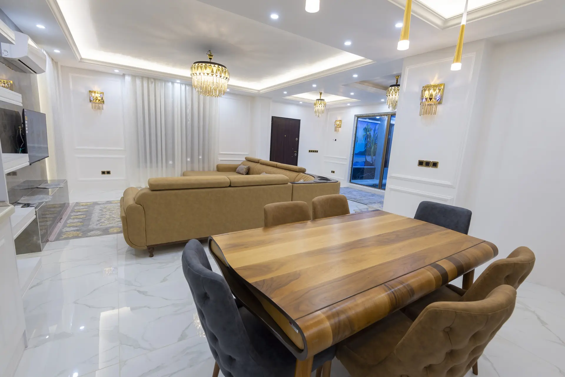 عمارت جنگلی پارادایس با استخر آبگرم