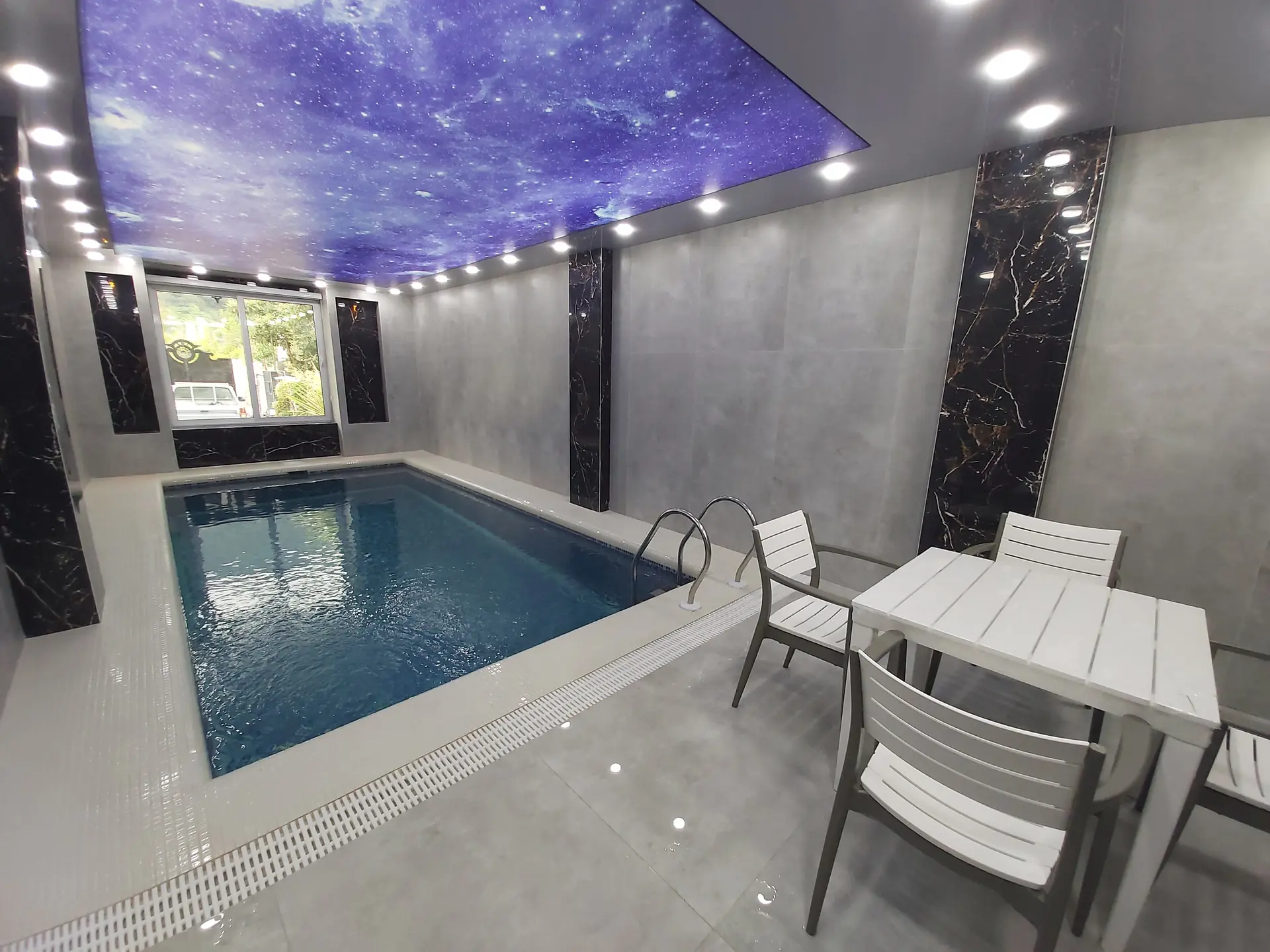 عمارت جنگلی پارادایس با استخر آبگرم