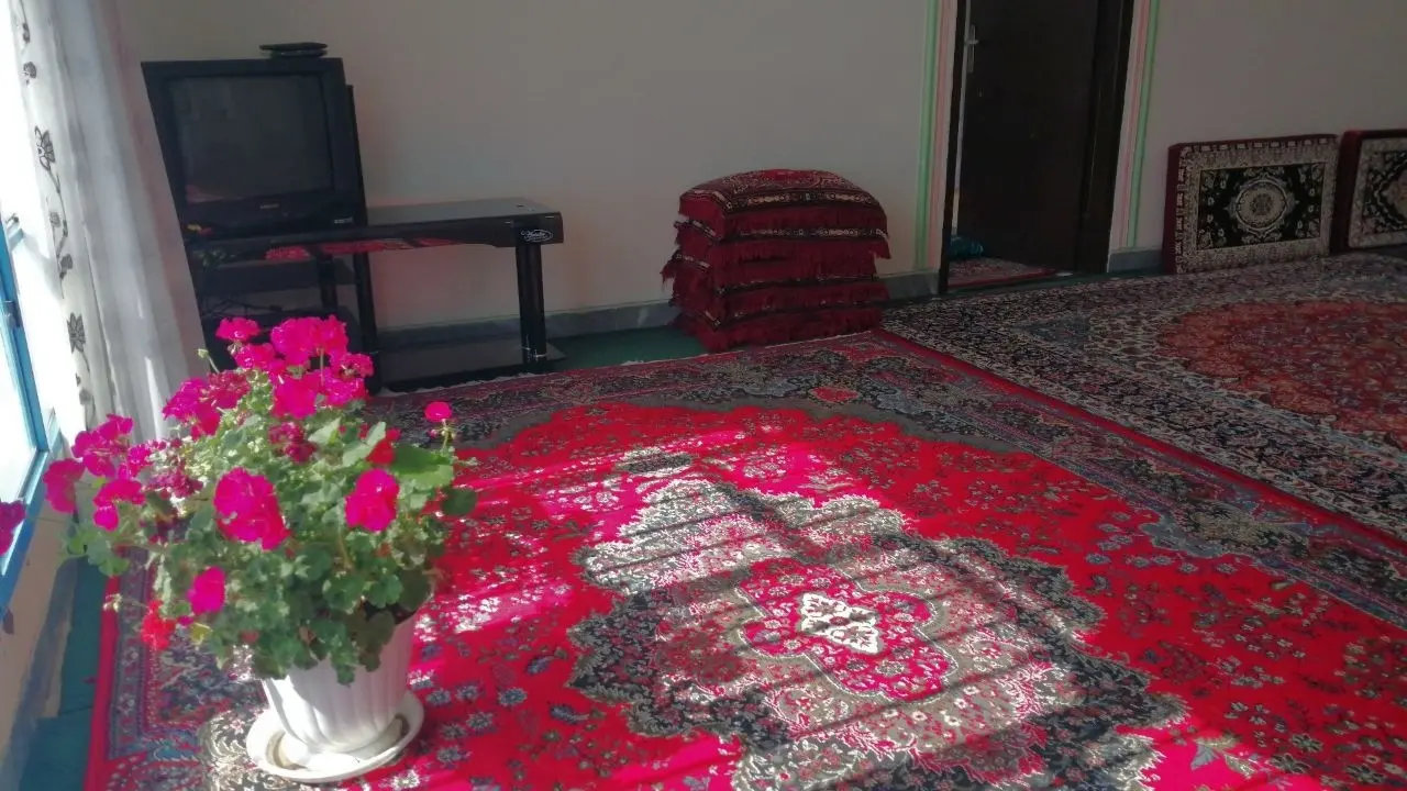 اقامتگاه دوخوابه در اورامان تخت
