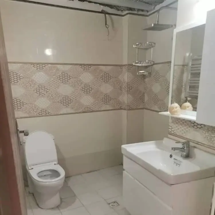سوئیت فلت زنبق 5