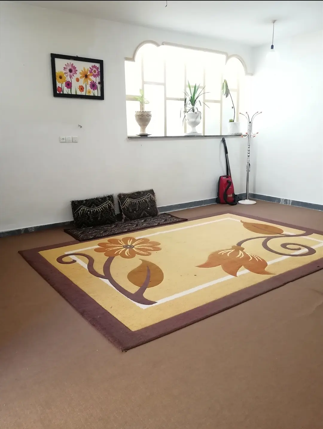آپارتمان حیاط دار شیک و مجهز