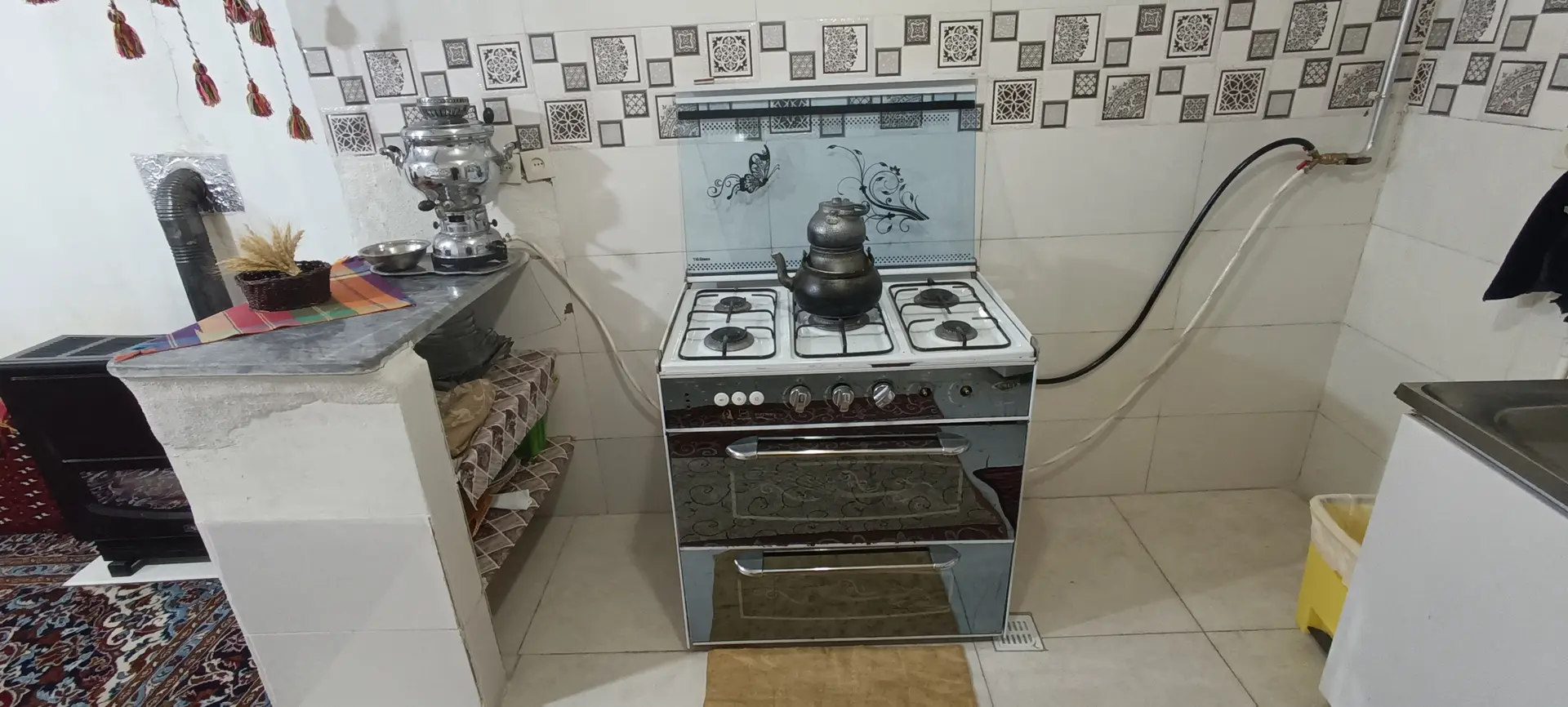 اقامتگاه کارزان با پارکینگ اختصاصی پاوه داریان