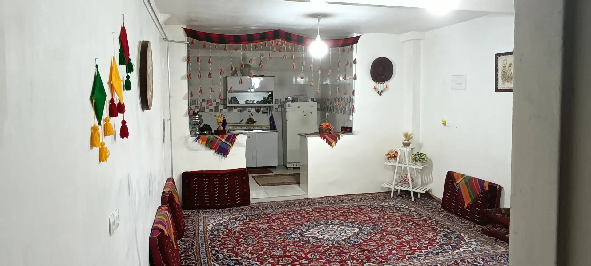 اقامتگاه کارزان با پارکینگ اختصاصی پاوه داریان