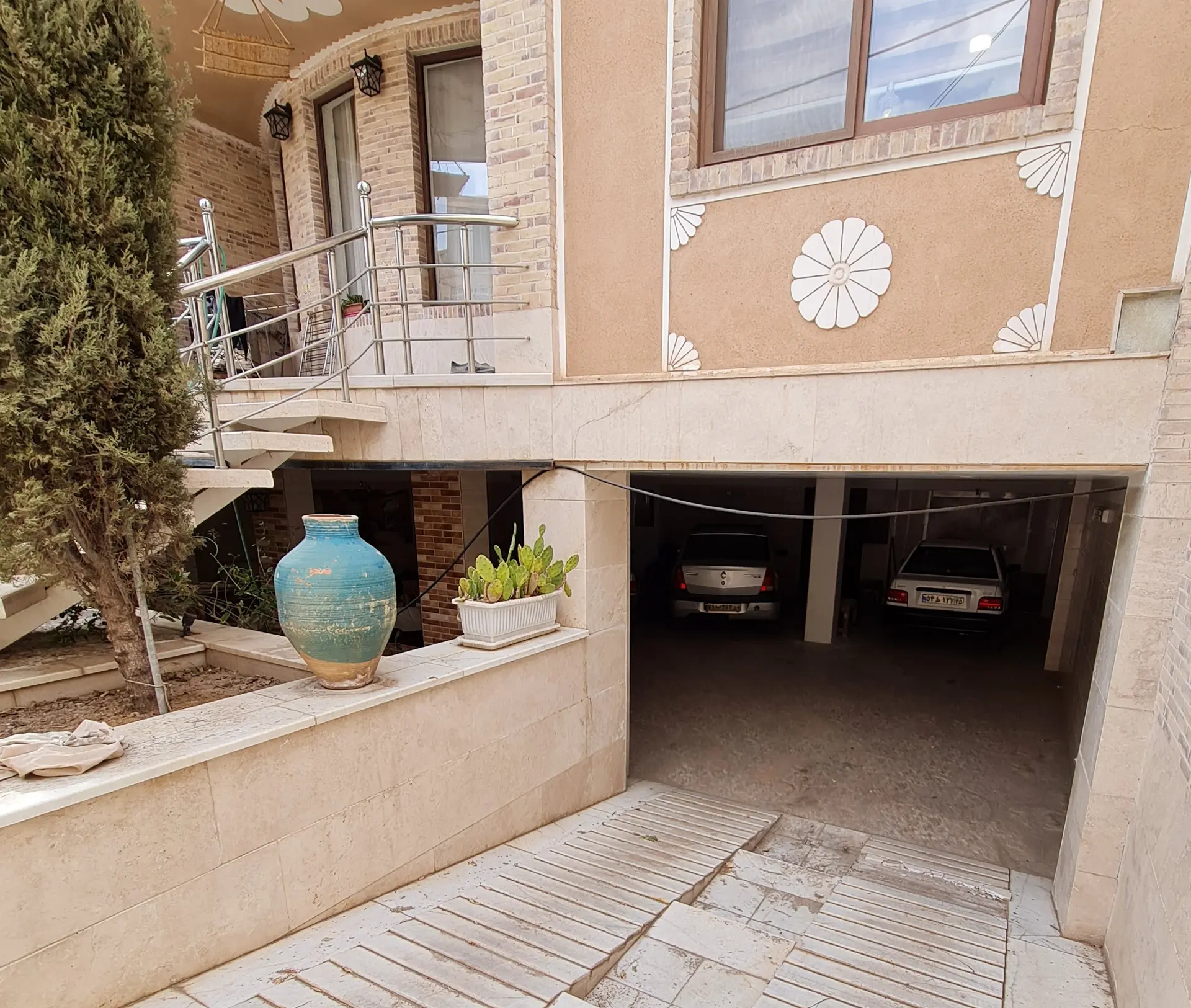 اجاره واحد دوخوابه هیوا در زرتشتی