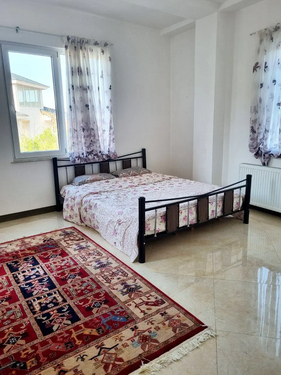 دو خوابه،تراسدار 