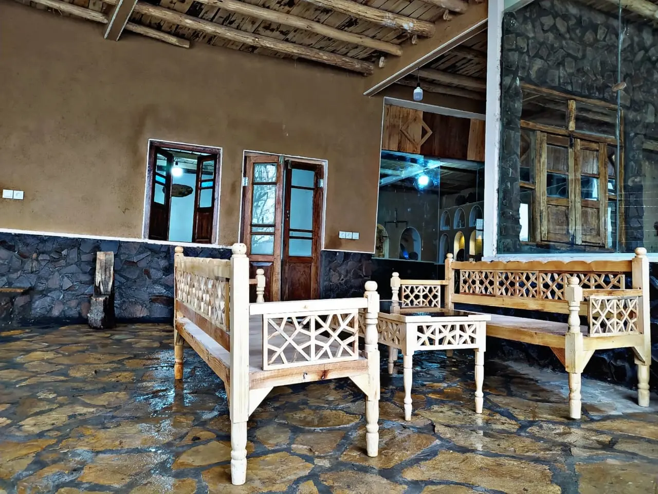 سرای آرامش VIP شهر برزک کاشان