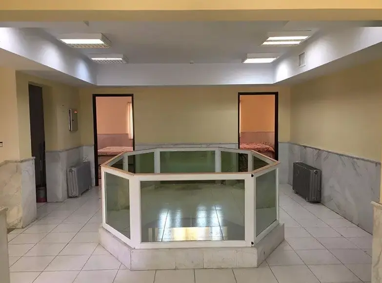مهمان‌سرا در بستان آباد (اتاق سه تخته)