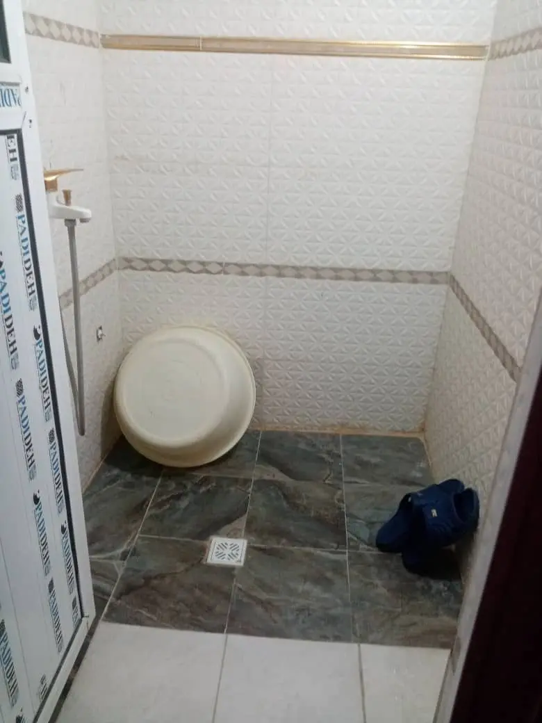 خانه تمام دربست با حیاط در همدان