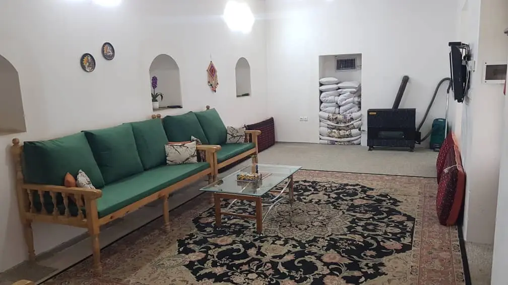 اقامتگاه سنتی شهربانو ؛ واحد نارون