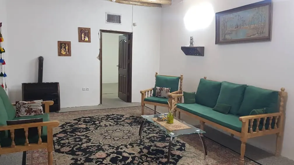 اقامتگاه سنتی شهربانو ؛ واحد اقاقیا