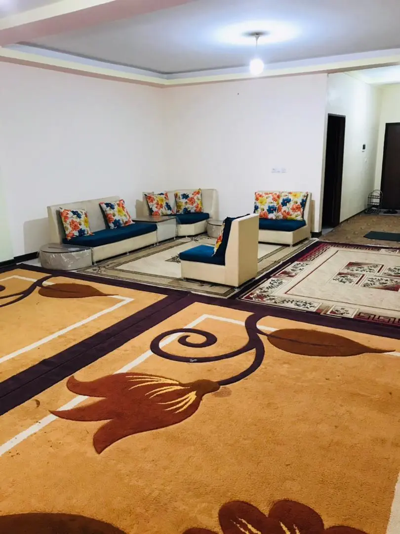واحد همکف آپارتمانی در خیابان نصر