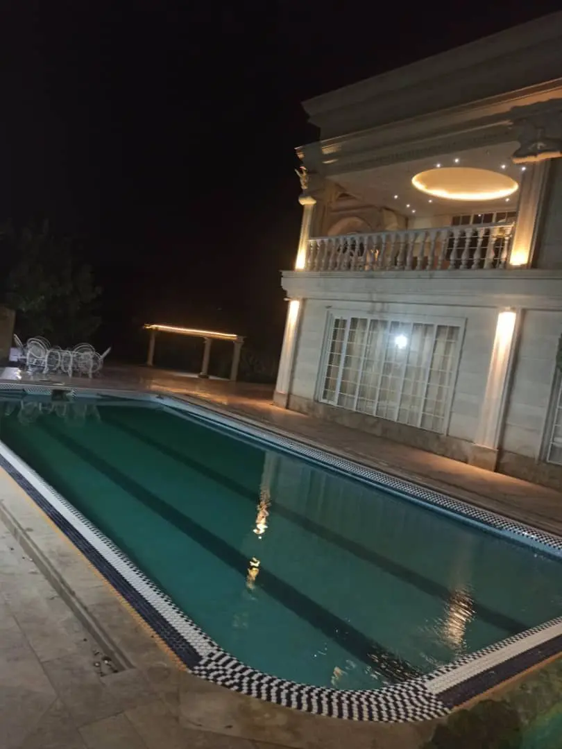 ویلا عمارت سه خوابه با استخر آبگرم