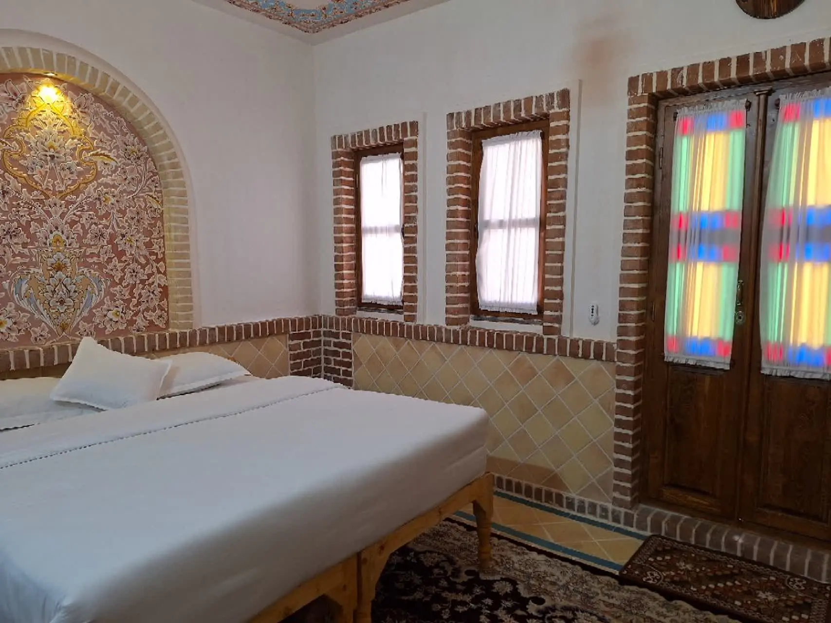 اجاره اقامتگاه بوم گردی دیاوا در نطنز