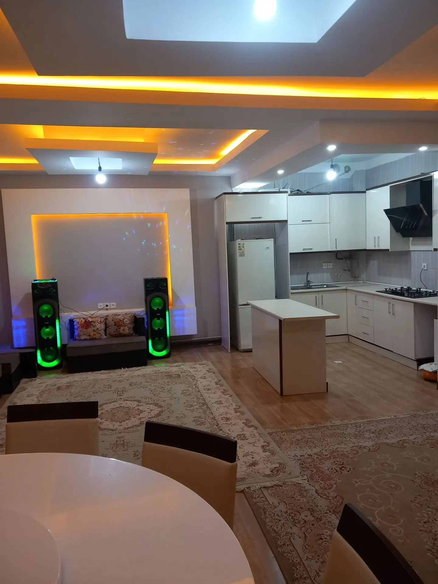 ویلای استخردار دنا