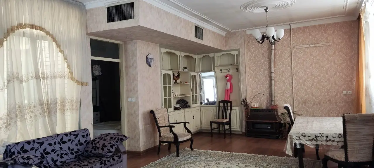 دو خوابه همکف دسترسی پیاده به اماکن تاریخی