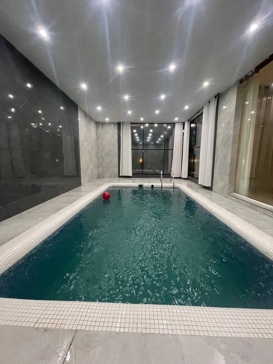 ویلای تک خوابه استخردار در شاهنامه