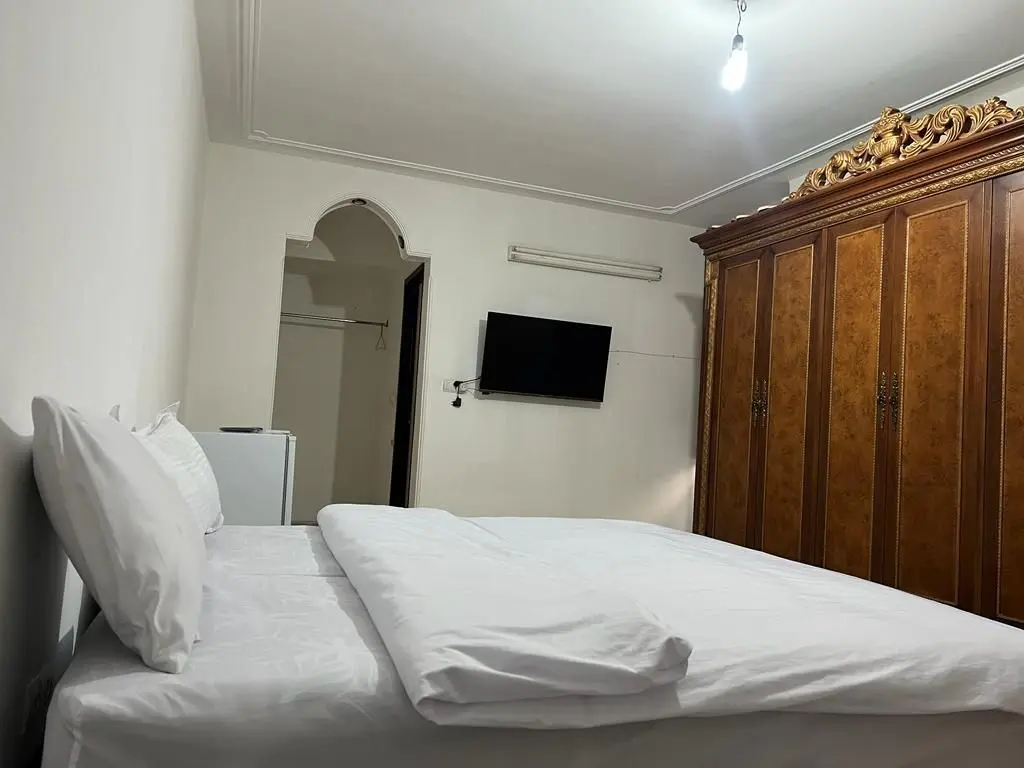 آپارتمان مبله شیک در عفیف آباد