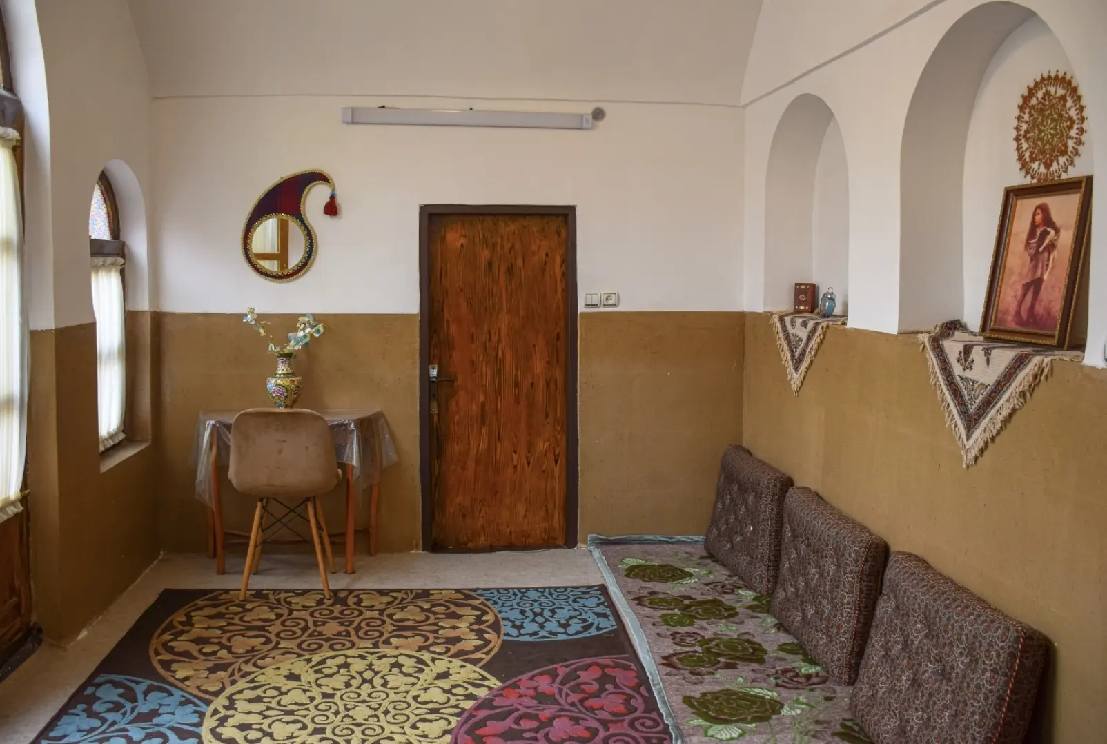 اجاره ویلا سنتی 4خوابه ماهکده در یزد