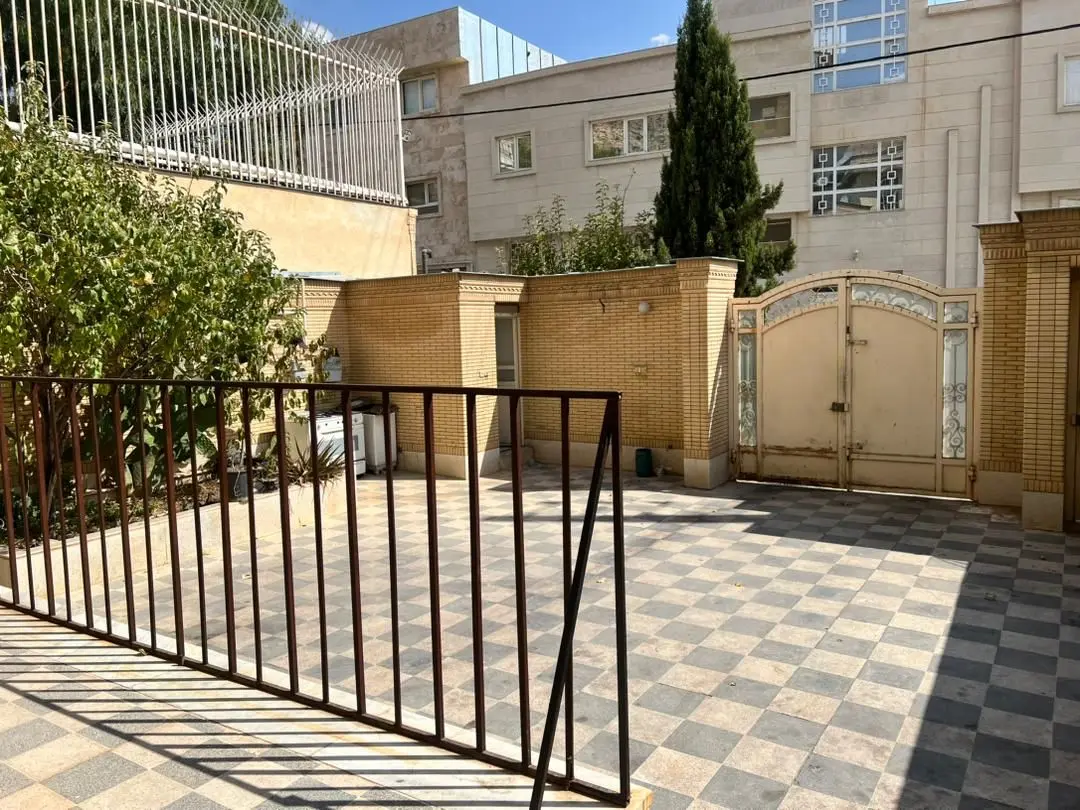 منزل ویلایی در شهرک صدرا