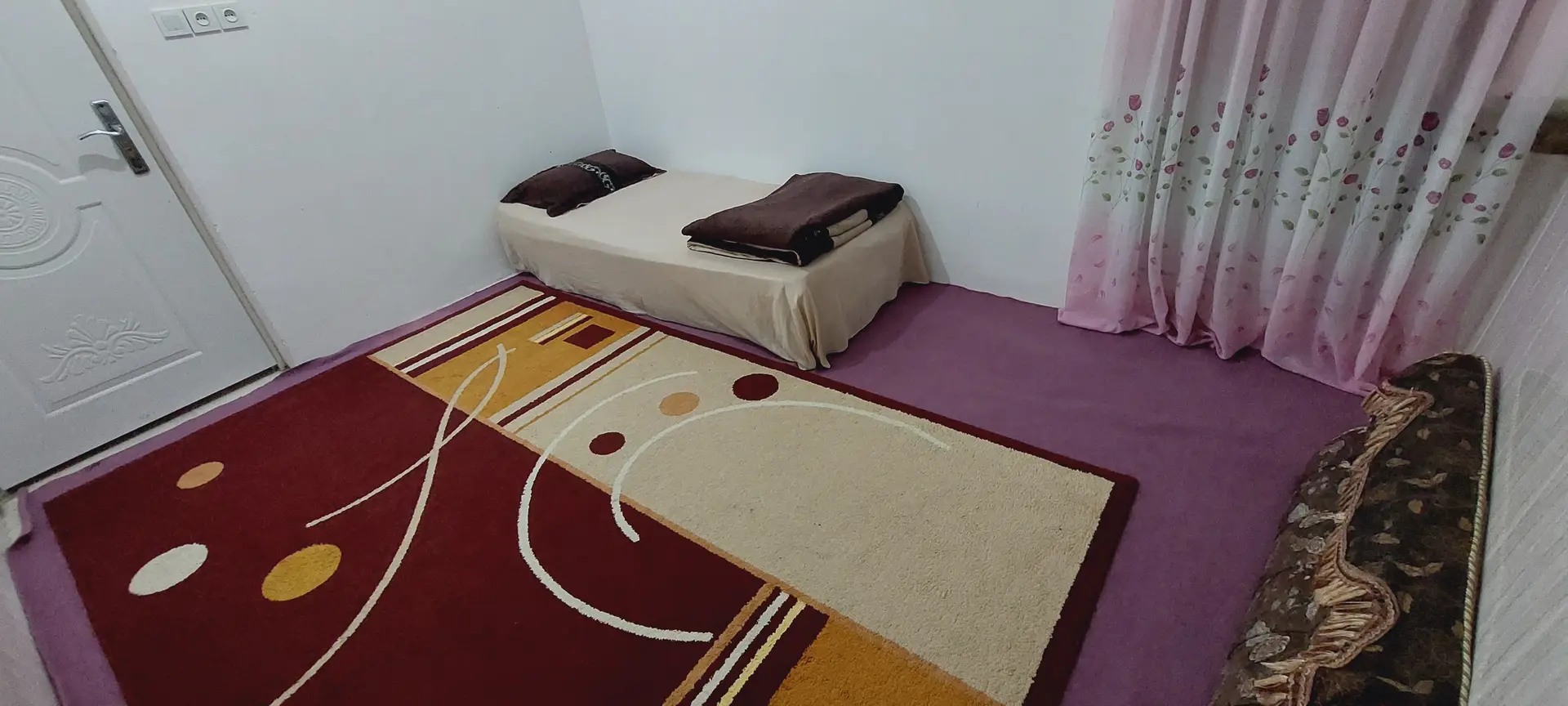منزل همکف نزدیک بازار و ساحل در گناوه