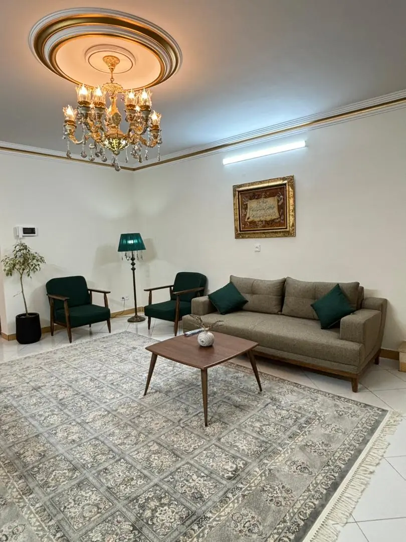 آپارتمان دو خوابه طبقه اول