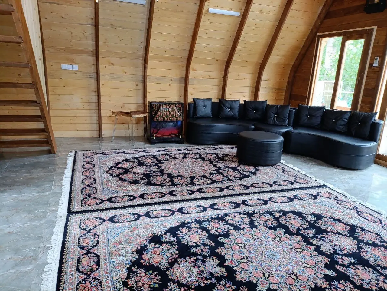 کلبه چوبی سوئیسی خان عمو