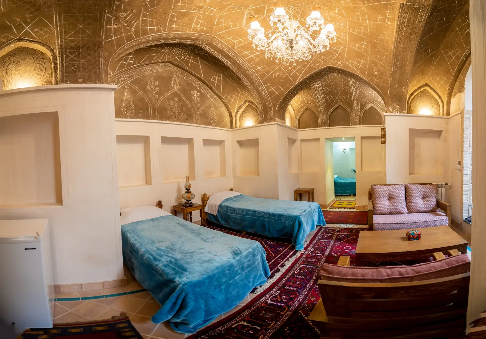 اقامتگاه سنتی خانه تاریخی احسان کاشان