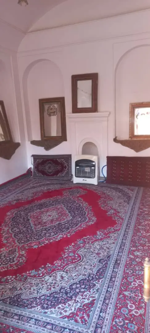 اجاره اقامتگاه عمارت عباس قلی خان در آباده