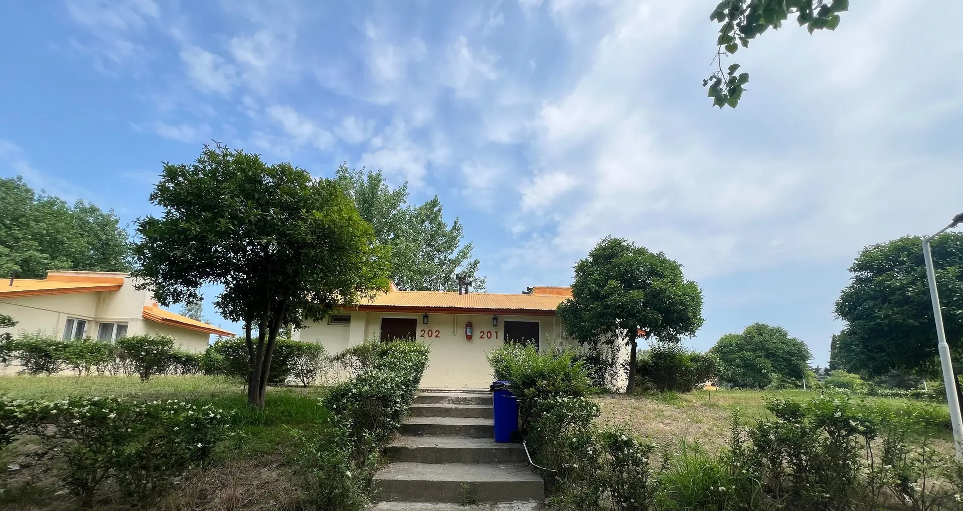 دو خوابه ویلایی
