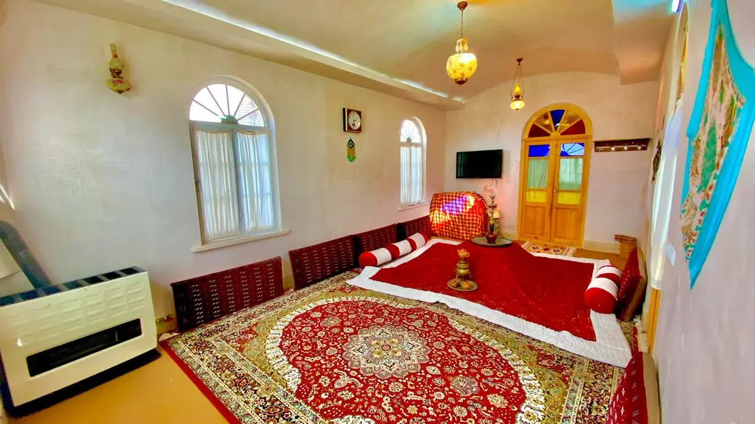 بومگردی بهشت هشتم