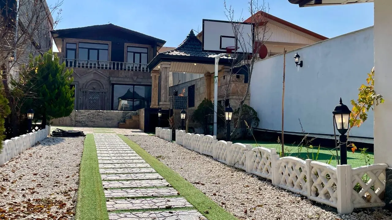 ویلا استخر آب گرم کردان زعفرانیه (بهار)
