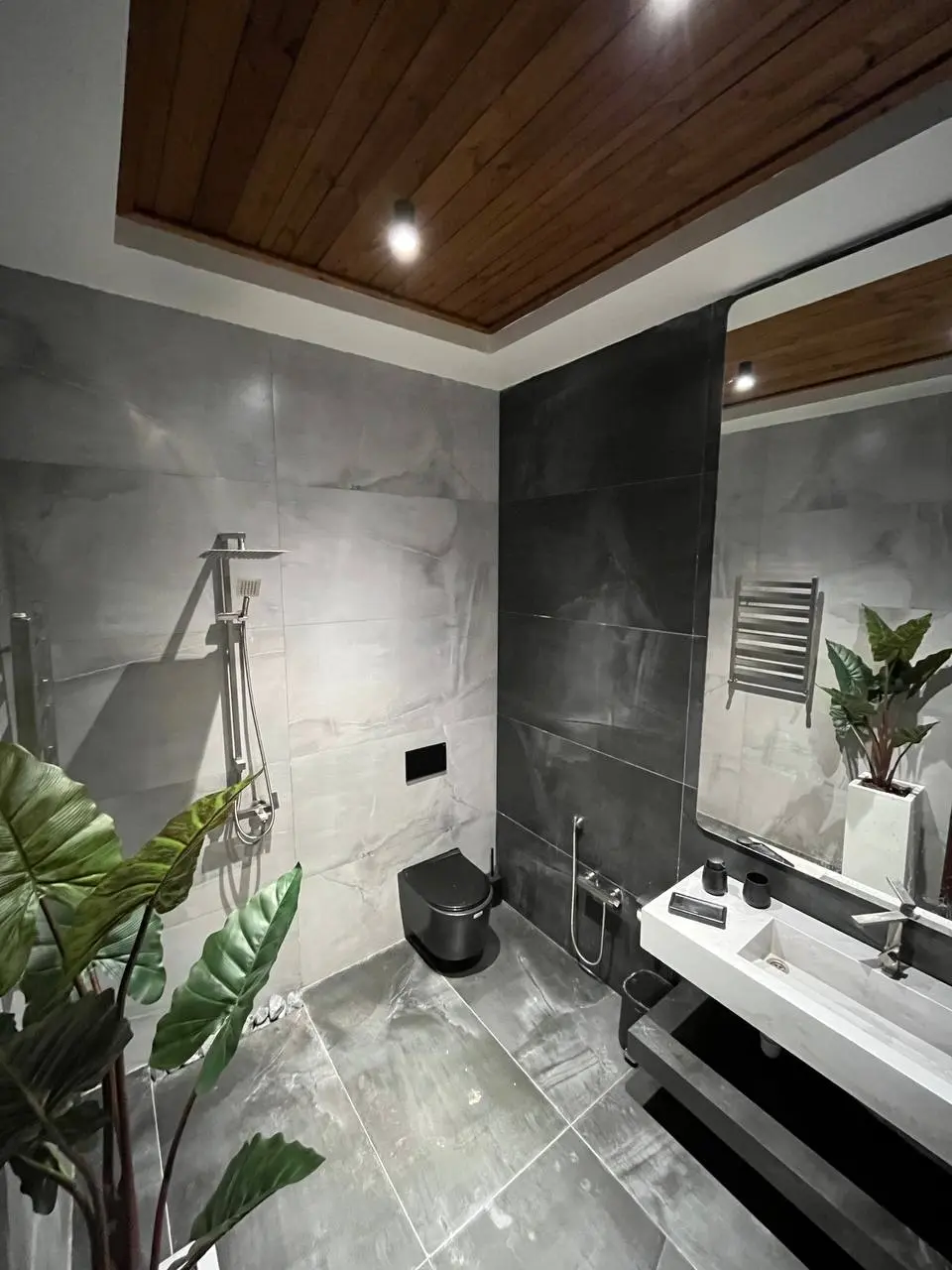 عمارت لوکس و لاکچری عمارت گلستان