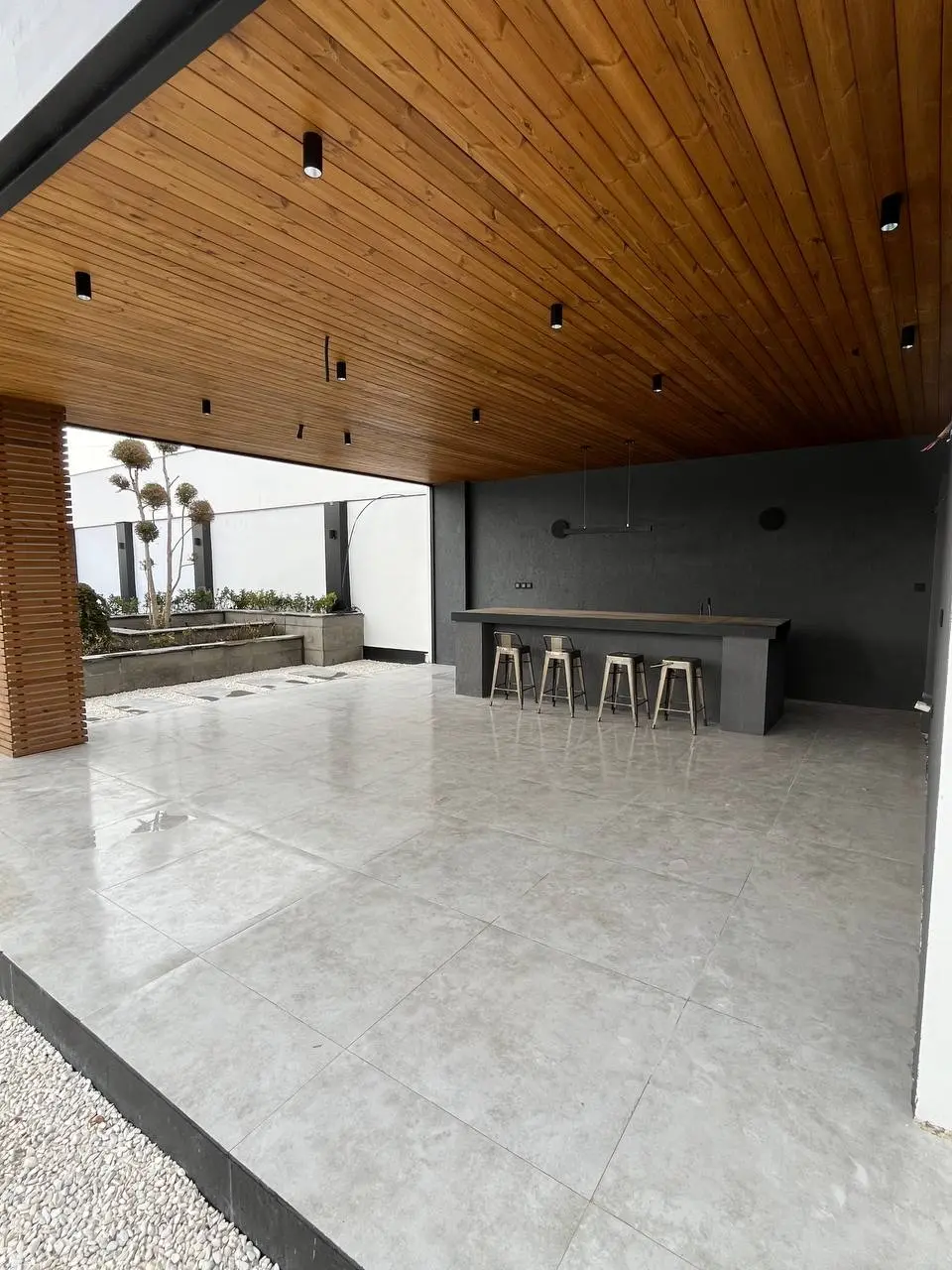 عمارت لوکس و لاکچری عمارت گلستان