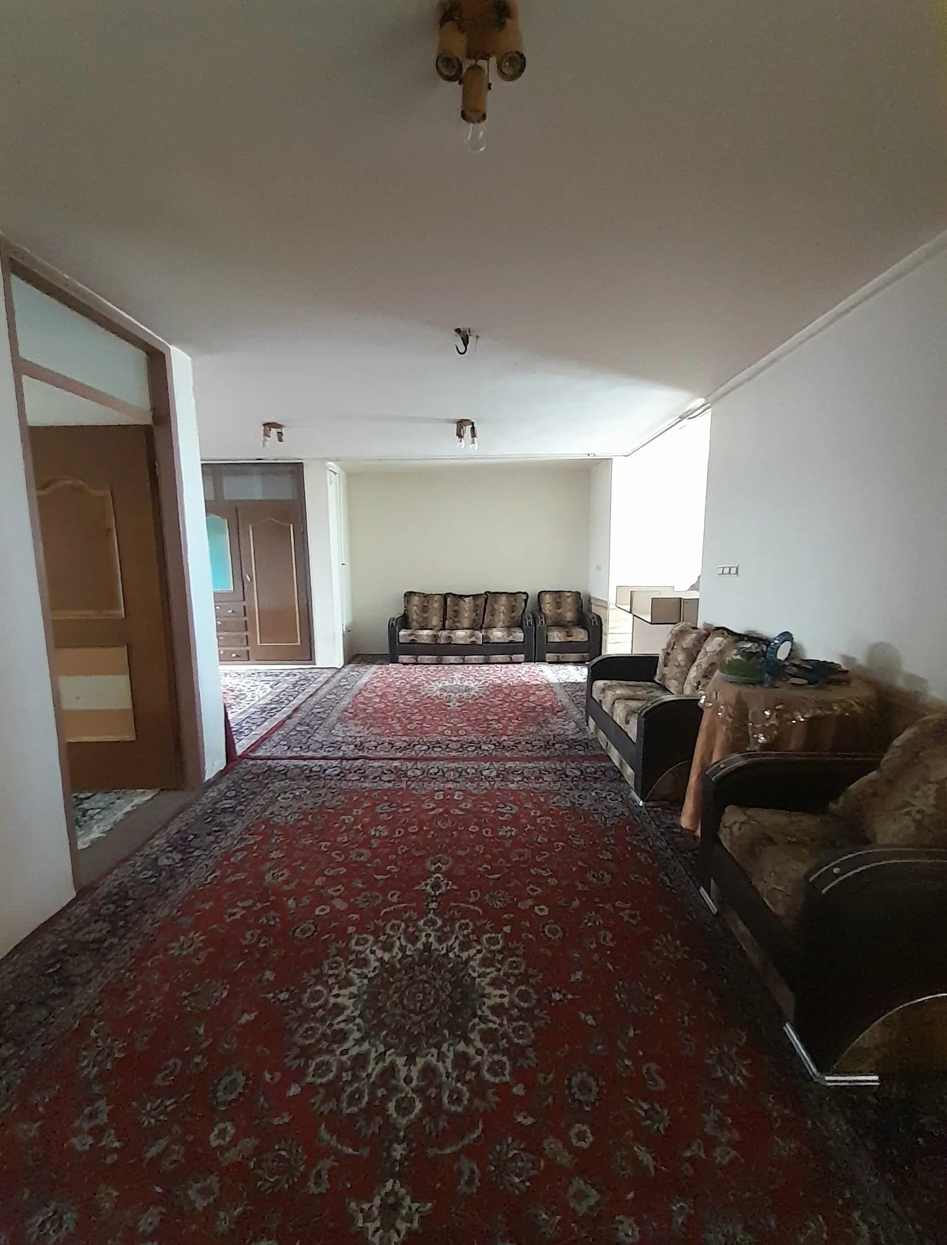 ویلایی تک خواب سامان پل زمانخان