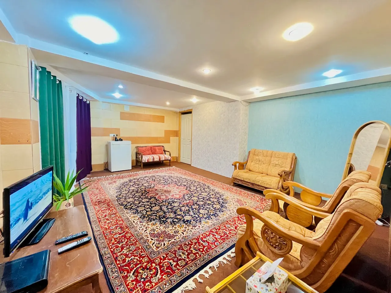 منزل مبله ویلایی دربست با حیاط و پارکینگ اختصاصی