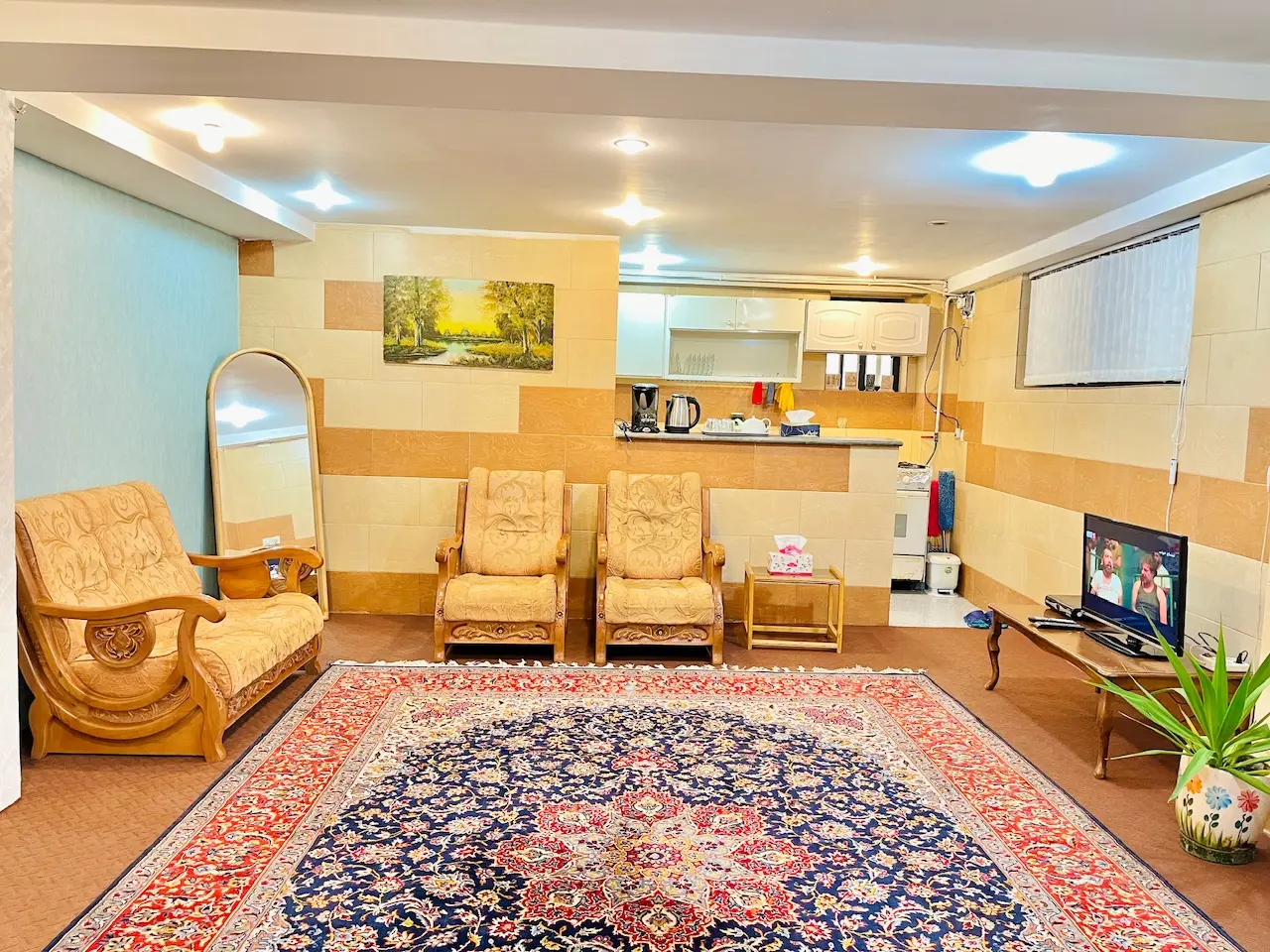 منزل مبله ویلایی دربست با حیاط و پارکینگ اختصاصی