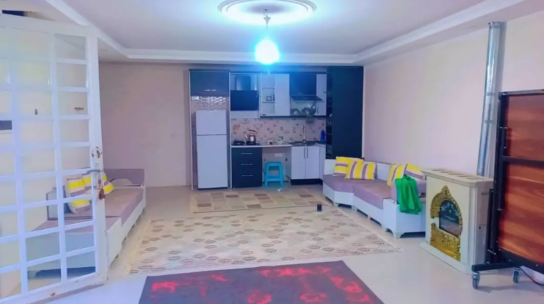 دو خوابه گل نرگس باغ صالح
