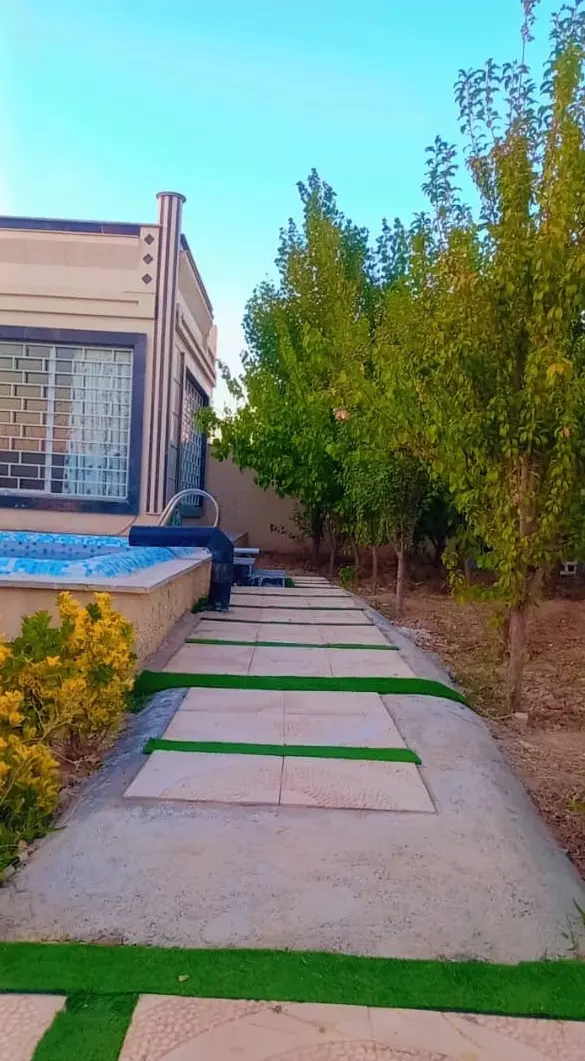 دو خوابه گل نرگس باغ صالح