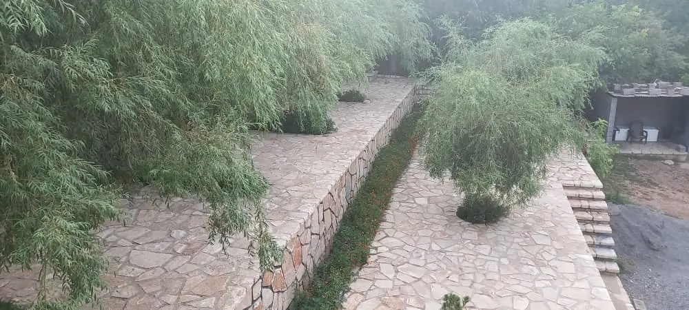 اقامتگاه بوم گردی گل لاله 