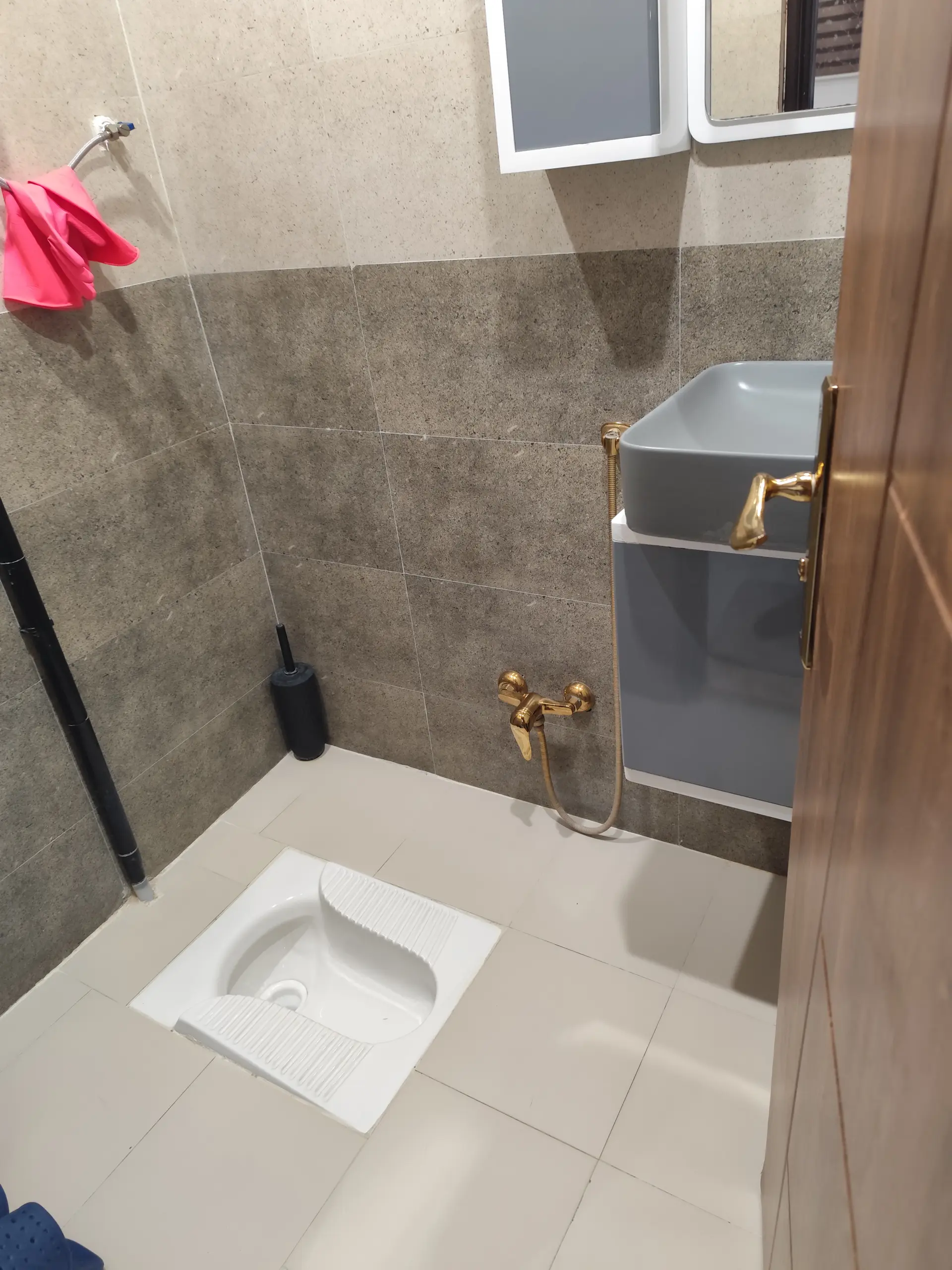 نیوسنس گاردن استخر دار آبگرم