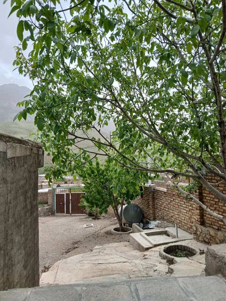 ویلای کوهستانی در سراب توریستی فارسبان نهاوند