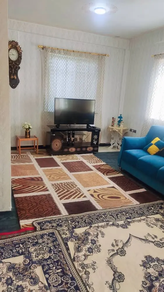 ویلای دوخوابه با حیاطی سرسبز