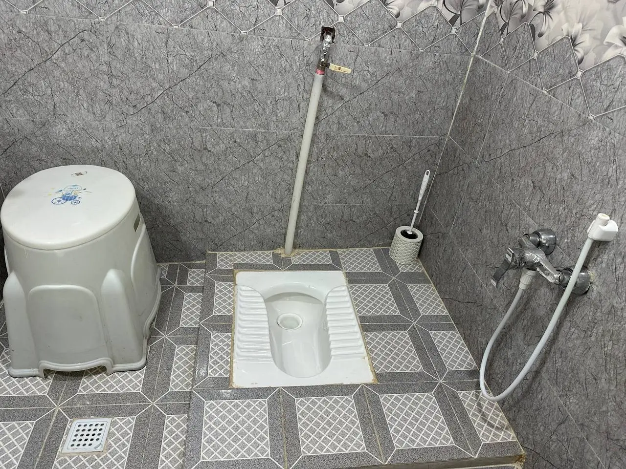 سوییت دربست تکخواب در سبزه میدان رشت