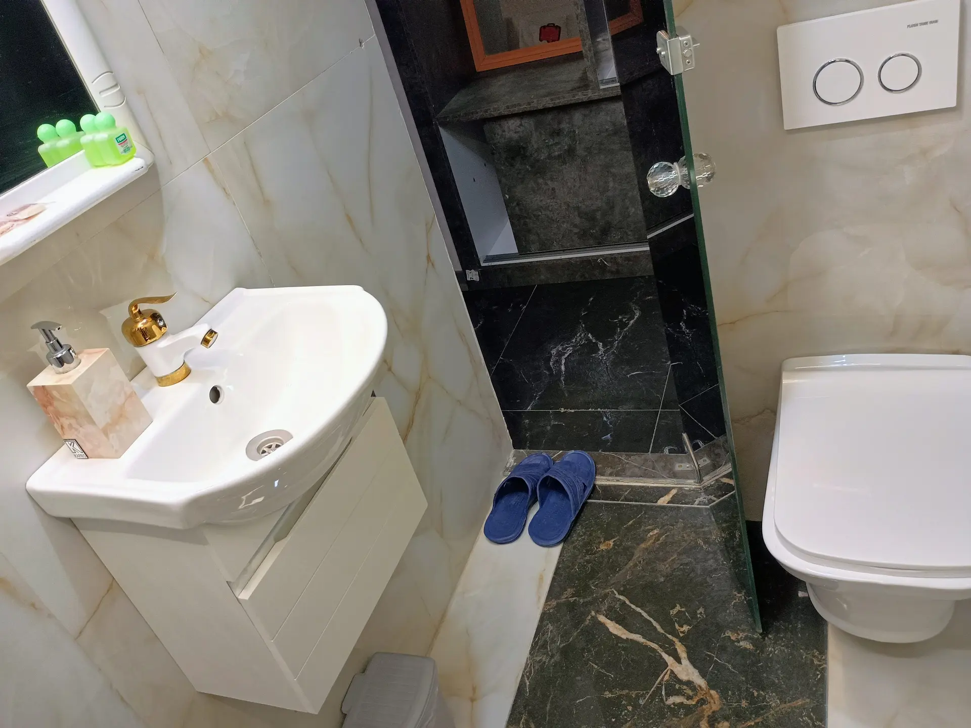 جهان سوئیت پنج نفره 1