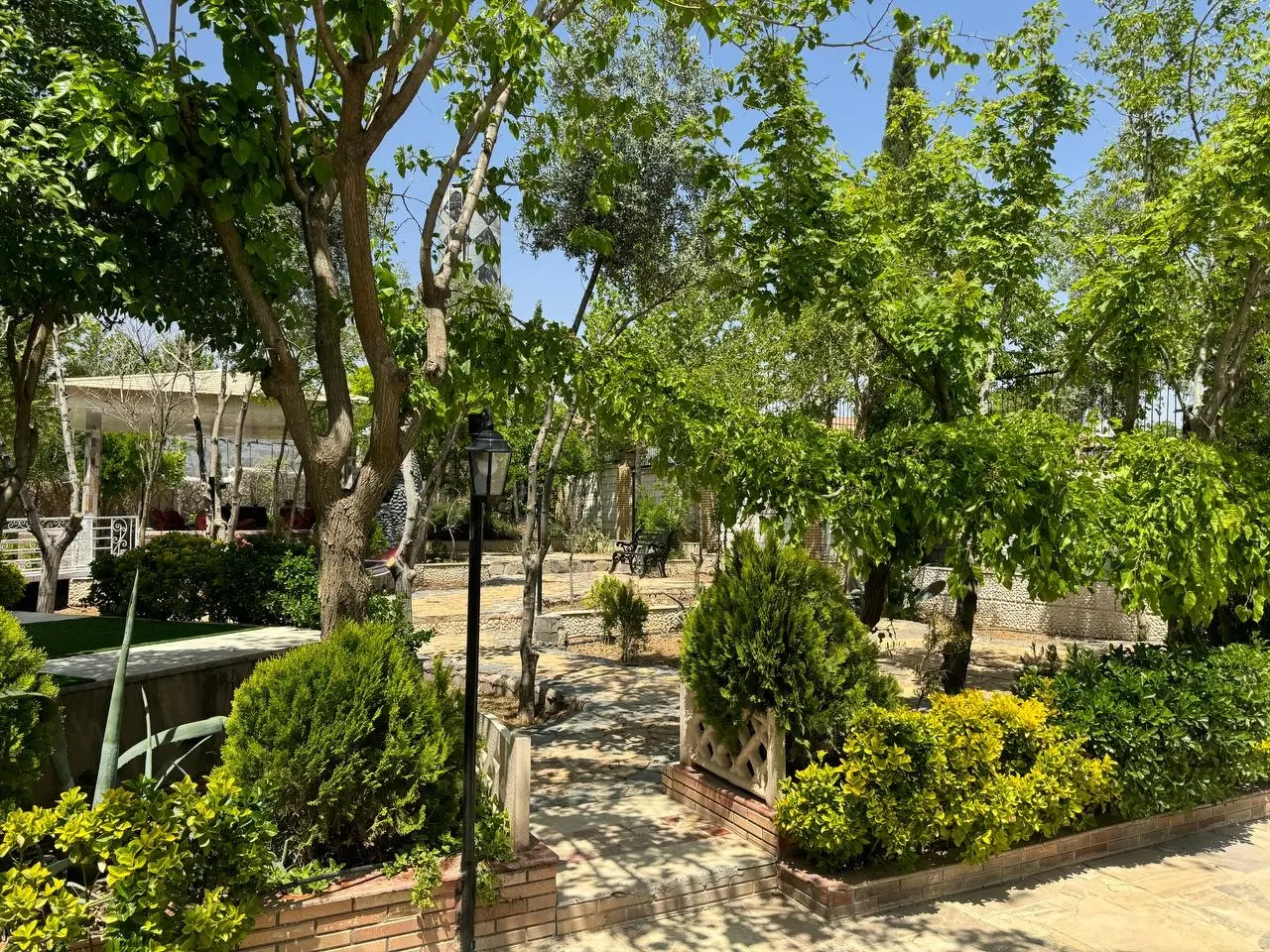ویلا باغ بااستخر آب گرم درشیراز