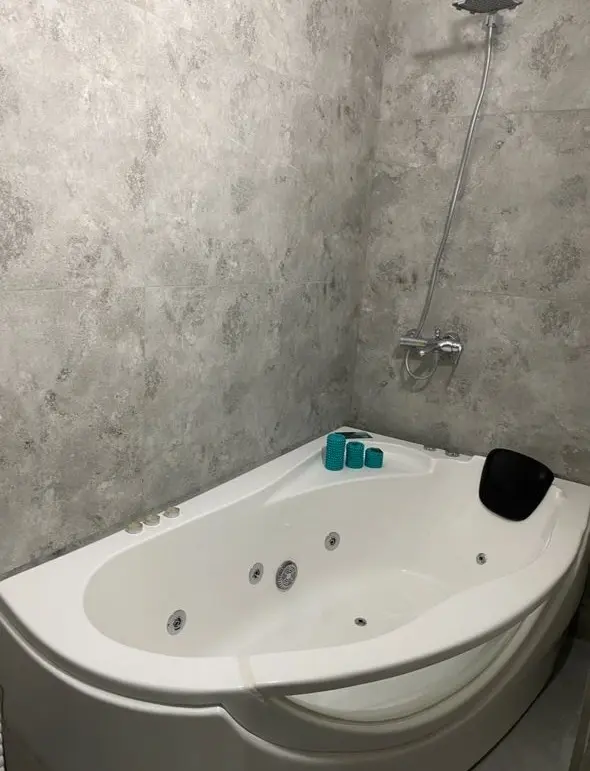 هتل سه ستاره کهن دژ مشهد با صبحانه رایگان