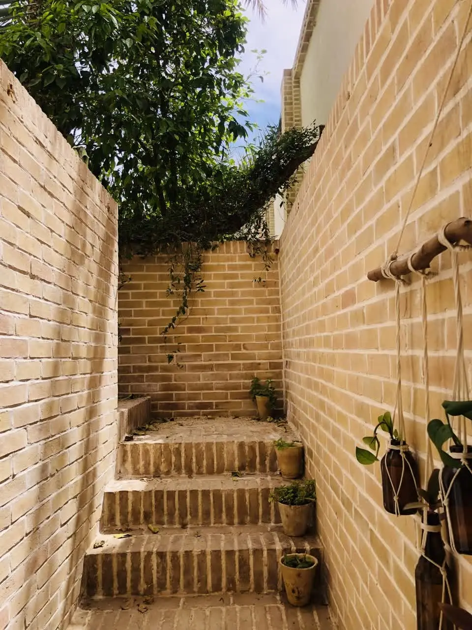 اقامتگاه باهار